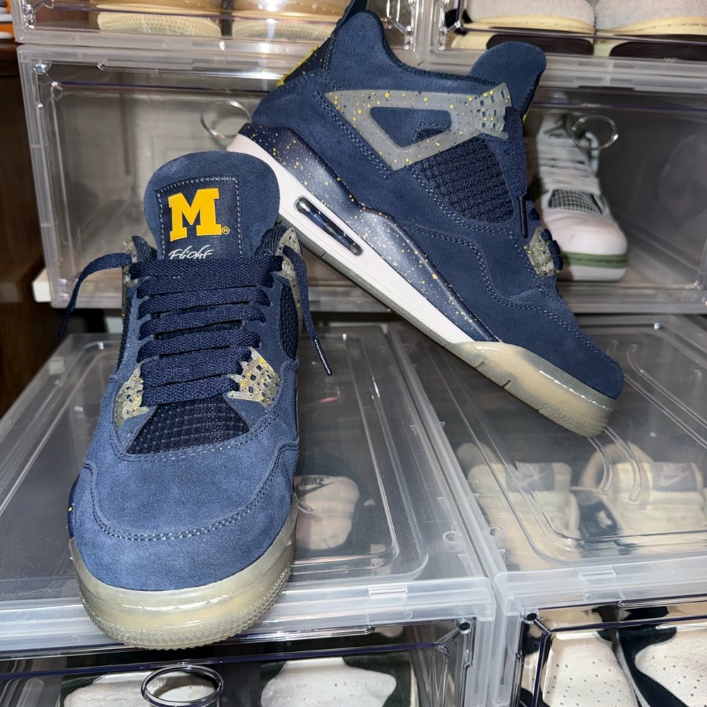 Jordan 4 Retro “University of Michigan” - Picture 6 of 7